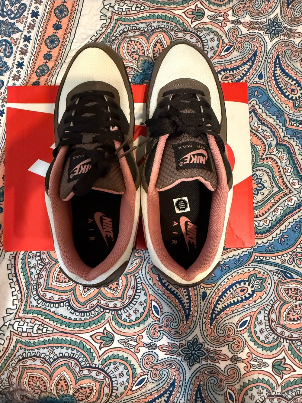 Nike Air Max 90 in White, Brown & Pink Accent - Picture 3 of 6